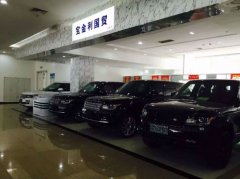 美規(guī)路虎攬勝汽油5.0創(chuàng)世四座加長展廳現(xiàn)車